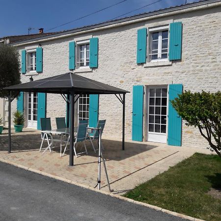 Le Logis De Lange Apt Les Aigrettes Saint-Hilaire-la-Palud エクステリア 写真