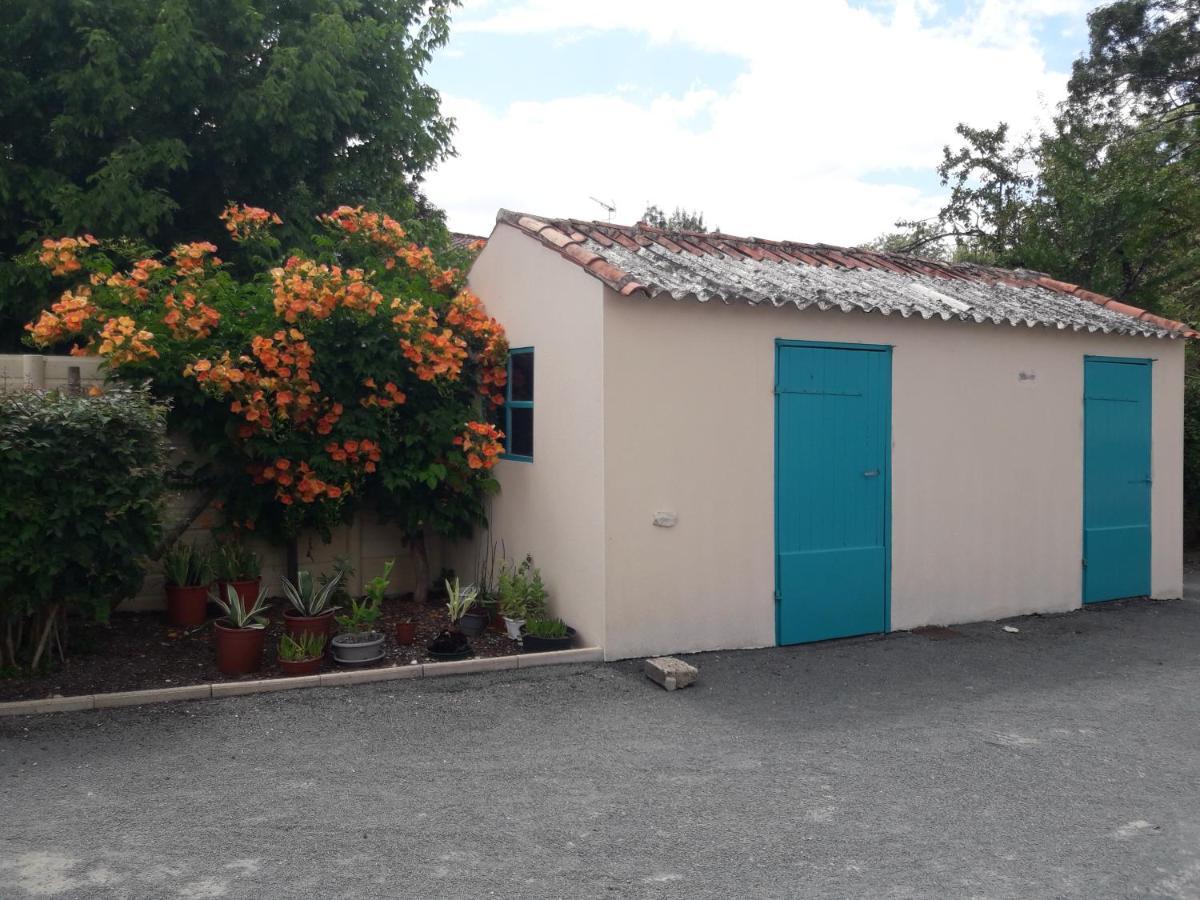 Le Logis De Lange Apt Les Aigrettes Saint-Hilaire-la-Palud エクステリア 写真
