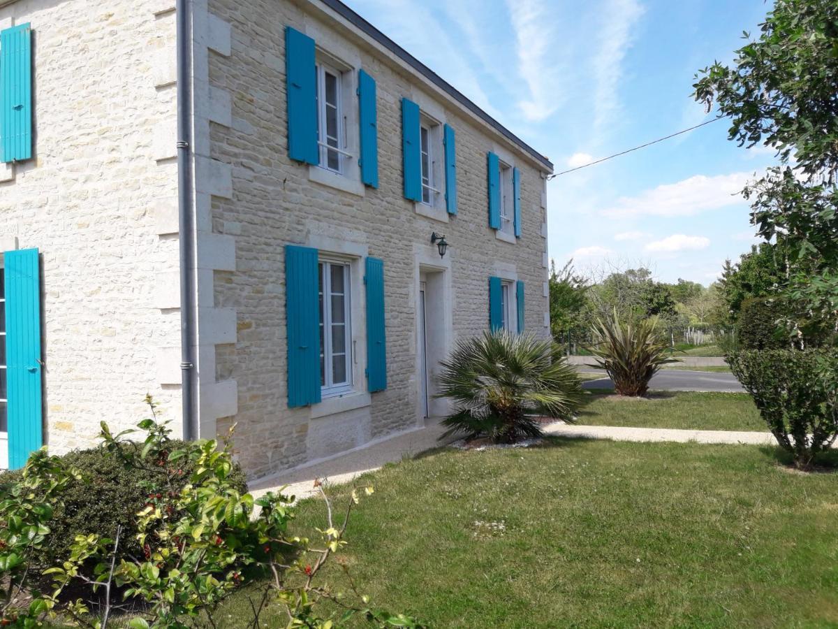 Le Logis De Lange Apt Les Aigrettes Saint-Hilaire-la-Palud エクステリア 写真