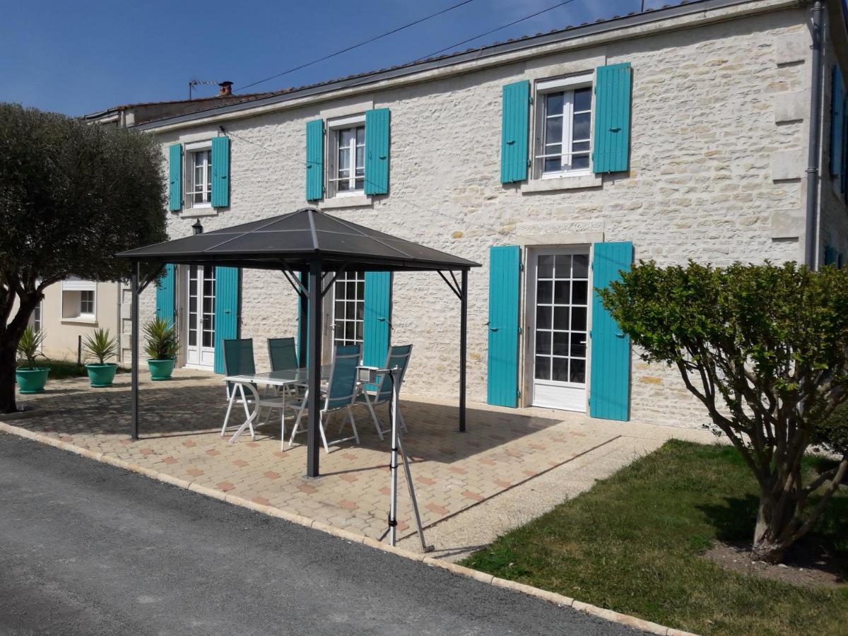 Le Logis De Lange Apt Les Aigrettes Saint-Hilaire-la-Palud エクステリア 写真